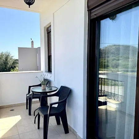 Papas House 2 Near Faliraki Apartman