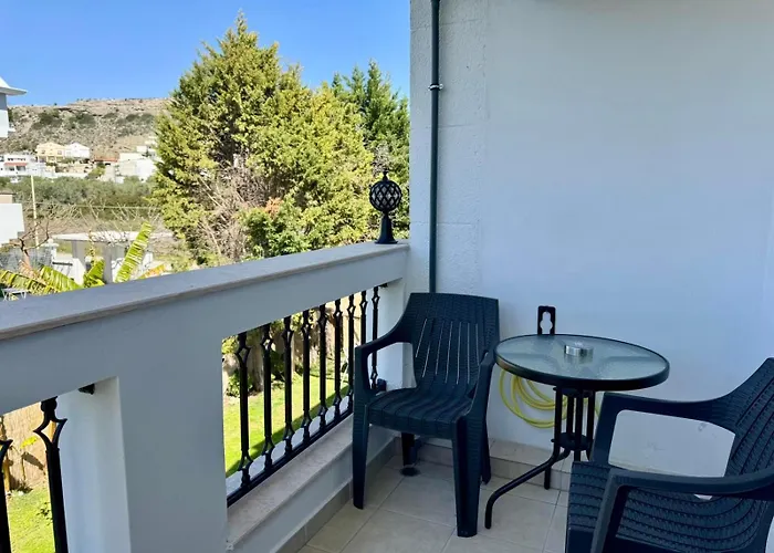 Papas House 2 Near Faliraki Kalithies